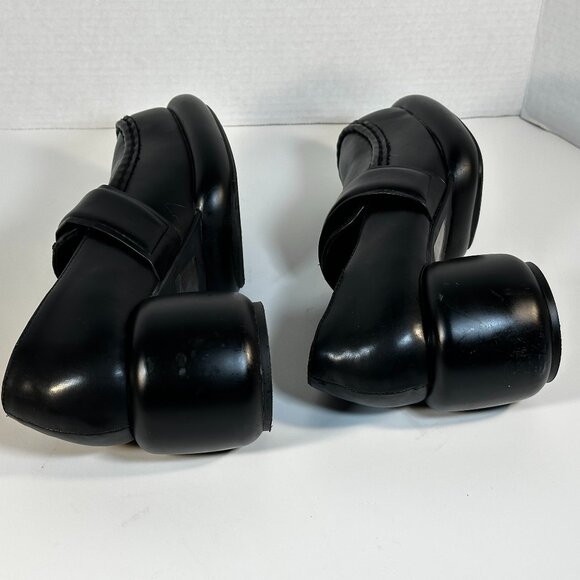 WOMEN'S SIZE 9 SLIP ON SHOES - Picture 8 of 16